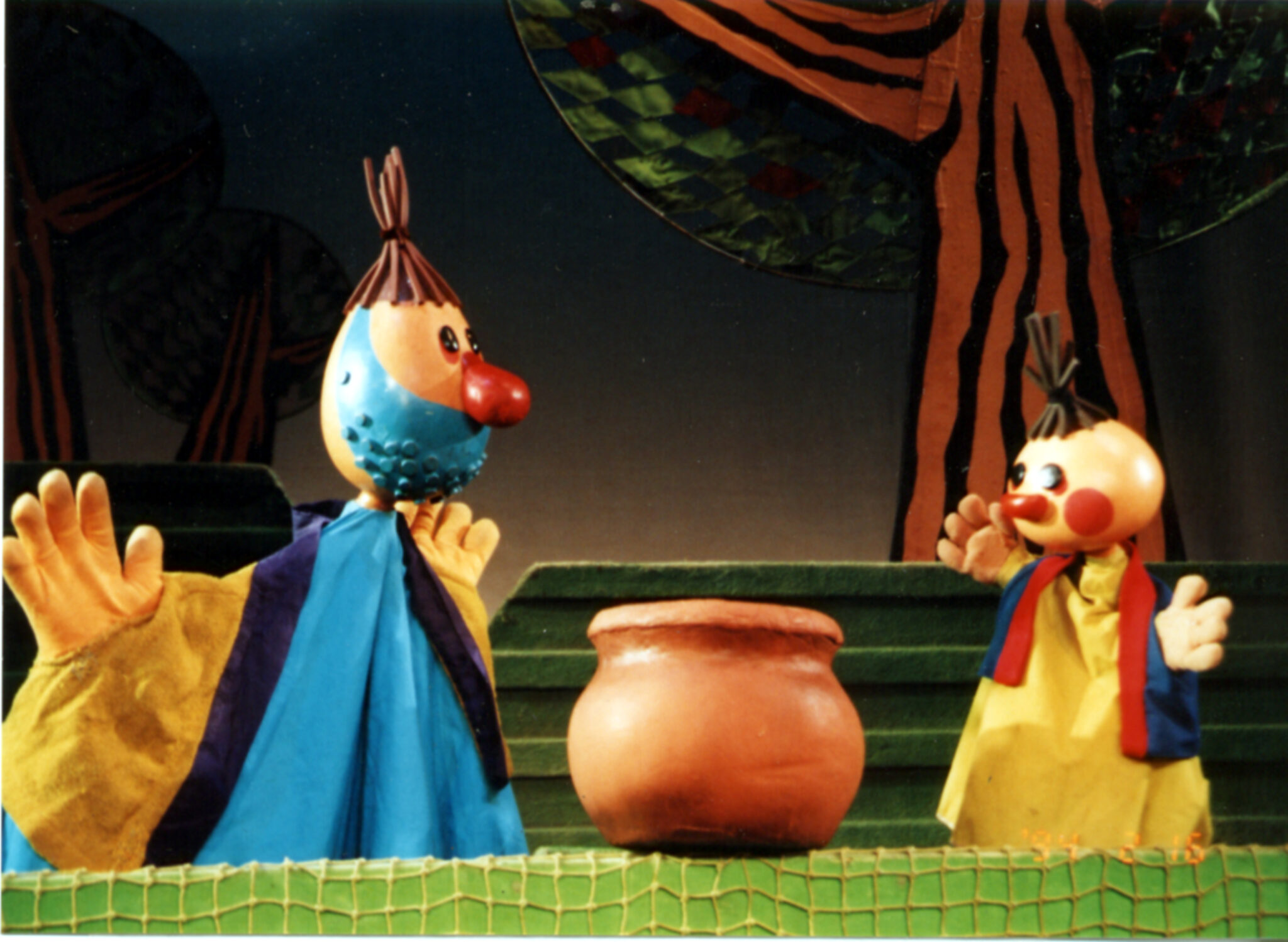 【8月20日開催 かぞくのアトリエ アートスクール（事前申込制）】「人形劇『おれはママじゃない』『ヤン助とヤン助とヤン助と』」人形劇団プーク/ 人形劇団